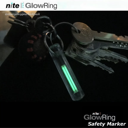 Clear Nite GlowRing ติดกับพวงกุญแจ ใช้เป็นจุดสังเกตในที่มืดสำหรับการใช้งานจริง