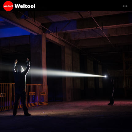Weltool W3 Pro TAC Tactical LEP Flashlight 930 Lumens 547,000CD 1,479M