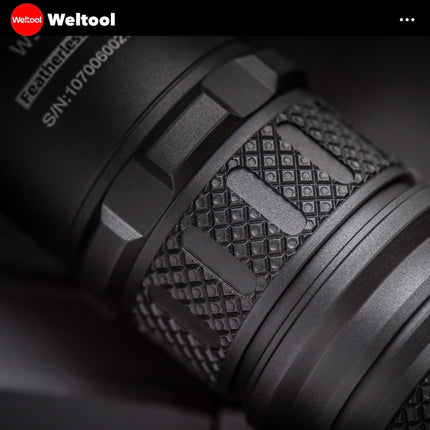 Weltool W3 Pro TAC Tactical LEP Flashlight 930 Lumens 547,000CD 1,479M - Emergency Gear Backpack